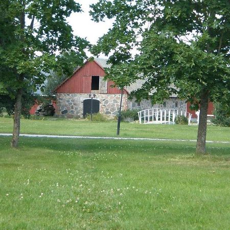Sassi Talu Horsefarm Hotell Pärnumaa Exteriör bild