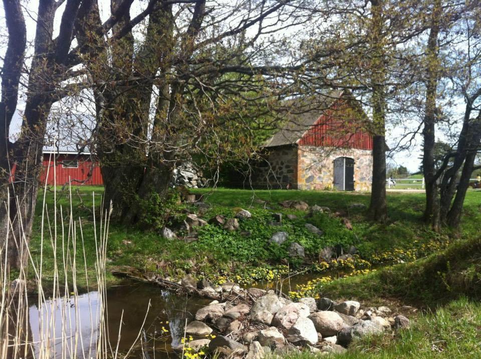 Sassi Talu Horsefarm Hotell Pärnumaa Exteriör bild
